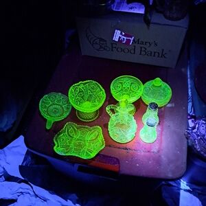 Elegant Antique 8 Piece Set Glows Under Uv Light